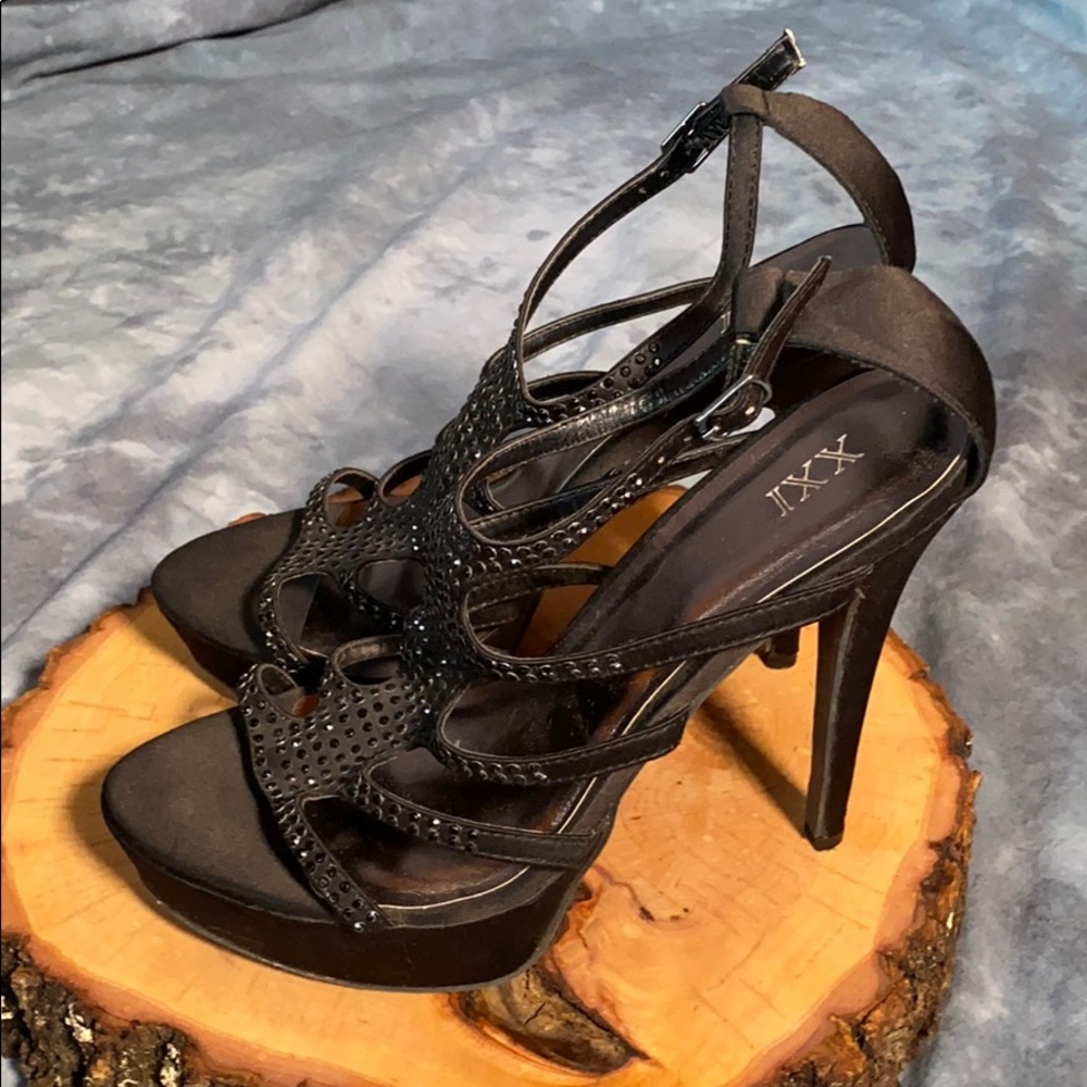 ❌ DONATED ❌ - 💚 3 for $12 💚 - XXI Heels - Picture 9 of 16
